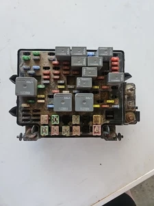03-05 Chevrolet GMC 2500HD Duramax 6.6 LB7 LLY Underhood Fuse Box 15115618-02 DT - Picture 1 of 4