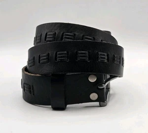Cinturón/hebilla de cuero trenzado negro genuino Levi's para hombre 38 • Vestido informal usado en excelente estado - Imagen 1 de 7