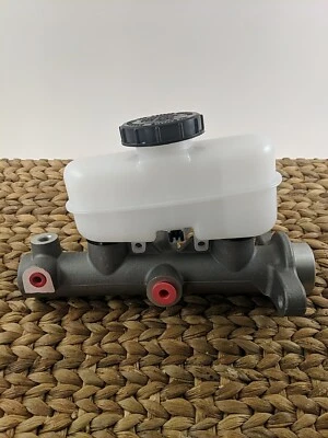 Cilindro maestro de freno para Mazda B2500/3000/4000 Explorer 1998-2000 1998-2000... Foto 1 de 4