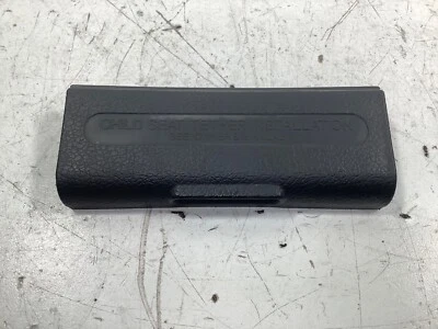 06-014 Tapa de amarre Honda Ridgeline gris oscuro 84642-SJC-A11ZB OEM Foto 1 de 2