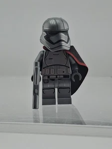 LEGO Star Wars Capitana Phasma Minifigura sw0684 75103 Transportador Primer Orden - Imagen 1 de 3