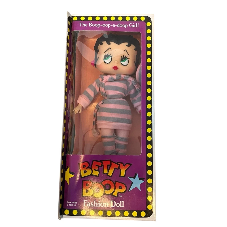 Betty Boop 12” Muñeca de Moda 1986 Marty Toys Invierno Lana Conjunto Muñeca está Como Nueva Foto 1 de 4