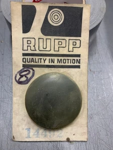 NOS GENUINE RUPP 14492 VINTAGE SNOWMOBILE RUBBER TRIM CLUTCH ACCESS HOLE PLUG - Picture 1 of 2