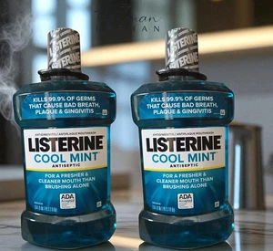 Enjuague bucal antiséptico Listerine Cool Mint fresco para boca 1,5 L cada uno (paquete de 2) - Imagen 1 de 4
