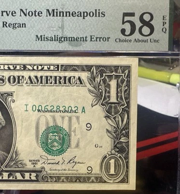 $1 1981A FEDERAL RESERVE NOTE ( MINNEAPOLIS “I”) Misalignment Error -PMG 58 EPQ - Image 1 of 4