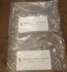 Vintage Midwest Express Airlines Hard Plastic Luggage Bag Tag New Unused Set 2 - Picture 1 of 20