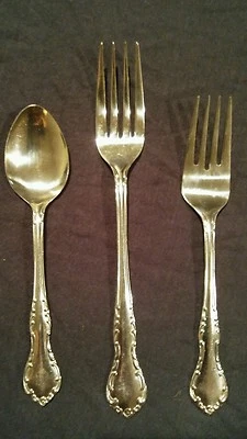 QUEEN'S COURT Acero Inoxidable Japón HORQUILLA, TENEDOR PARA ENSALADAS Y CUCHARA DE TÉ Cubiertos  Foto 1 de 4