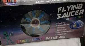 Platillo volador de juguete vintage con luces espaciales - Caja original y documentación - Imagen 1 de 13
