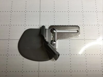 Acessório Baby Lock dobra única viés fichário 28mm BLE8-S4 Serger - Imagem 1 de 3