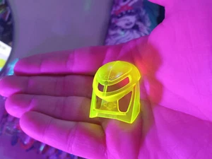 LEGO Bionicle Trans-Neon Green Miru Kanohi Toa Lewa Matoran Mask Legoland 2001 - Picture 1 of 6