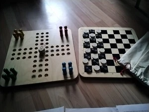 Echtholz Schach, Mühle, Menschen ärger dich nicht, Holzfiguren " NEUWERTIG" - Bild 1 von 8