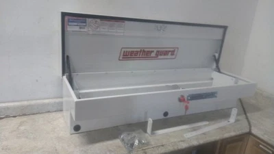 Weather Guard 175-3-04 4 pies cúbicos tapa de almacenamiento blanca montaje lateral caja de camión (C) Foto 1 de 4