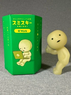 DREAMS Genuine Smiski @ Work Series Smiski Approving Figure