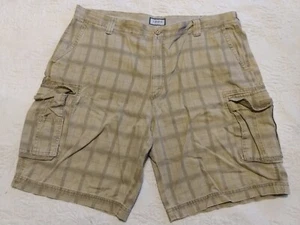 IZOD Men's Shorts size 40 Cargo - Picture 1 of 2
