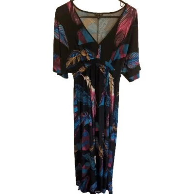 Maxi Vestido Express S Babydoll Plumas Dolman Cuello en V Imperio Cintura Abertura Lateral Foto 1 de 4