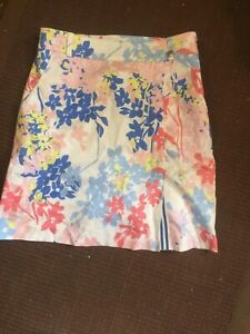 Ladies lined  floral cotton "Golfino" golfing skirt Size 6 in VGC 