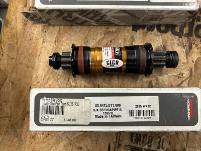 NOS TruVativ Giga Pipe Team SL 68/68E/73 x 118mm ISIS Bottom Bracket - Image 1 of 2