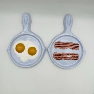 Chalkware Kitschy Egg Bacon Pan Kitchen Retro Style Wall Plaque - Picture 1 of 3