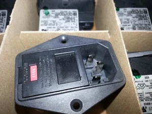 (10 pcs) CORCOM PE00XDS60 EMI/RFI Filtered Power Entry Module *NEW* - Picture 1 of 4