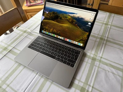 MacBook Air Retina 13-inch 2019 1.6GHz Dual-Core Intel i5 128GB Silver - Image 1 of 4