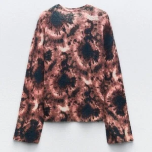 NEU MIT ETIKETT ZARA WOLLMISCHUNG Tye Die weicher Pullover Pulli Blogger Favorit Medium - Bild 1 von 12