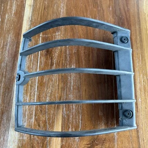 OEM Range Rover STC 8504 W P38 Front Right Light Guard - Picture 1 of 4