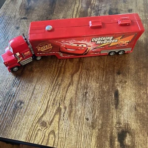 2006 Disney Pixar Cars Mack Truck Superliner Lightning McQueen Vintage Set M5 - Photo 1/15