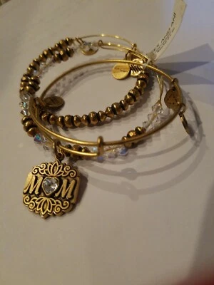 Conjunto de 3 pulseiras Alex and Ani Mom (ouro Rafealian) novo com etiquetas $98 - Imagem 1 de 3