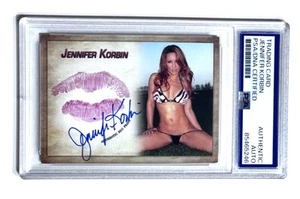 JENNIFER KORBIN Signed Kiss Card PSA Slab Sexy Playboy Auto 2023 Collector Expo - Picture 1 of 2