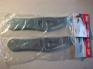 2 NUEVOS ESCALADORES DE PECES DE METAL TRIANGULARES GARRA DE ÁGUILA BORDE DENTADO DIENTES PUNTIAGUDOS - Imagen 1 de 3