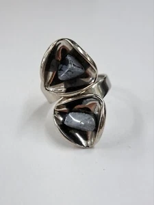 Vintage Silver-Tone With Gray Stones Ladies Ring Size 5 Unbranded - Picture 1 of 6