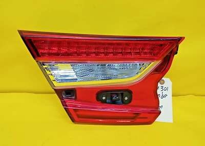 Luz trasera interior LED 2018-2022 HONDA ACUERDO LH lado del conductor OEM 34155-TVA-A013-M1 Foto 1 de 4