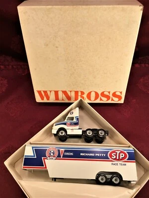 NASCAR RICHARD PETTY 43 STP Race Team 1/64 Winross Transporter Hauler & 1/64 Car - Image 1 of 4