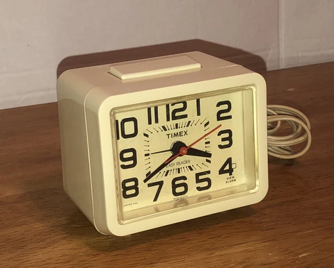 Vintage Timex Easy Reader Alarm Clock Quartz Electric Made In USA TESTED White Cover