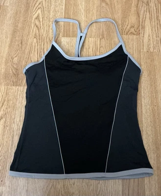Top de running para mujer Old Navy espalda de corredor negro y gris talla pequeña  Foto 1 de 4