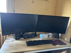 Essential Curved Monitor Samsung - Photo 1/6