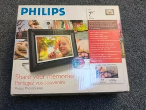 Philips 7FF3FPB 7" Digital Picture Frame - Picture 1 of 4