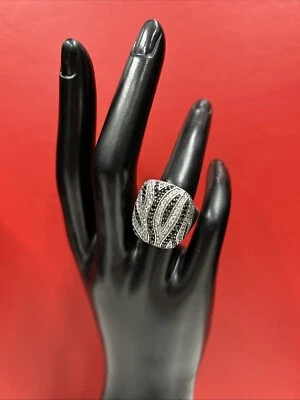 Charles Winston 纯银立方氧化锆斑马圆顶戒指 925 尺寸 6 — 第 1/4 张图片