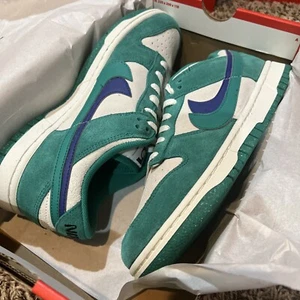 Dunk Low SE Sail/Neptungrün-Lapis Größe 10W/8,5M DO9457-101 Bestellung bestätigt - Bild 1 von 6