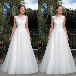 Elegant Wedding Dresses Scoop Neck Lace Applique A Line Sleeveless Bridal Gowns - Picture 1 of 9