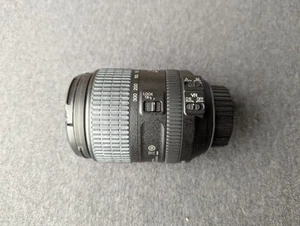 Nikon AF-S DX NIKKOR 18-300mm f/3.5-6.3G ED VR Lens - Picture 1 of 7
