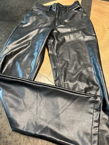 Abercrombie Fitch Vegan Leather 90s Straight Ultra High Rise Pant Curve Love 26 - Bild 1 von 6