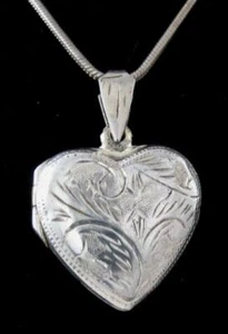 BEAUTIFUL ESTATE CARVED STERLING SILVER HEART LOCKET PENDANT NECKLACE, 17.5" - Picture 1 of 7
