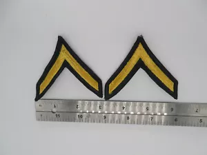 Nuevo Patch Rank PFC Private Frst Class Nuevo de lote antiguo vendido como un par de recuadro de oliva - Imagen 1 de 4