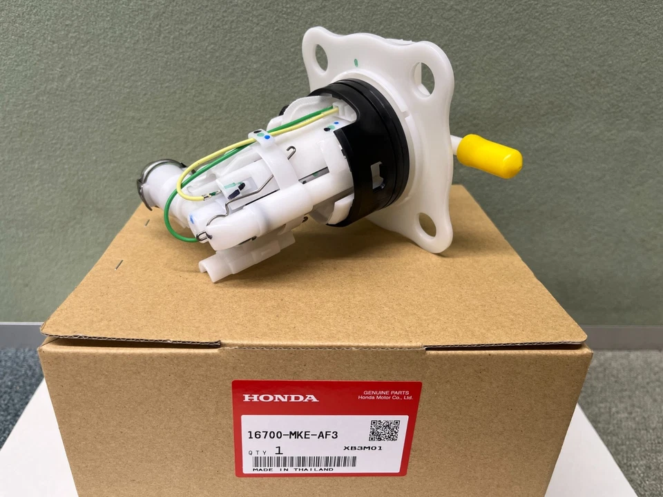 Honda CRF250R AC KRAFTSTOFFPUMPE 16700-MKE-AF3 Original JDM CRF450R 3AC CRF45...