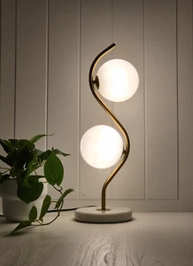 Romantic Creative Double Ball Table Lamp For Restaurant/Hotel/ Bedroom/office - Picture 1 of 5