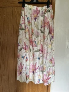 White pink blue Skirt Floral bird small 8 10 12 H&M Holiday Midi maxi wedding - Picture 1 of 3