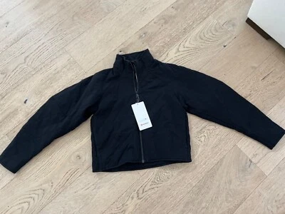 Chaqueta corta Lululemon para mujer talla 6 acolchada negra tranquila Lululemon Foto 1 de 4