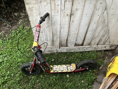 老式推式滑板车 — 第 1/3 张图片