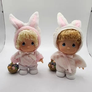 Vintage Easter Precious Moments 1998 Hasenanzug 2er Set Puppen Korb Eier - Bild 1 von 7